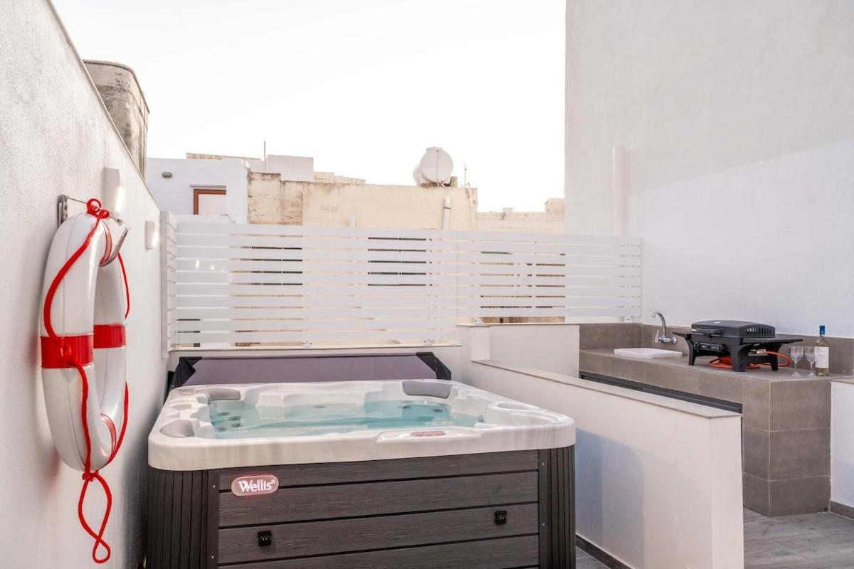 Holiday home Townhouse With Jacuzzi And Bbq, Near Balluta Bay Sliema
