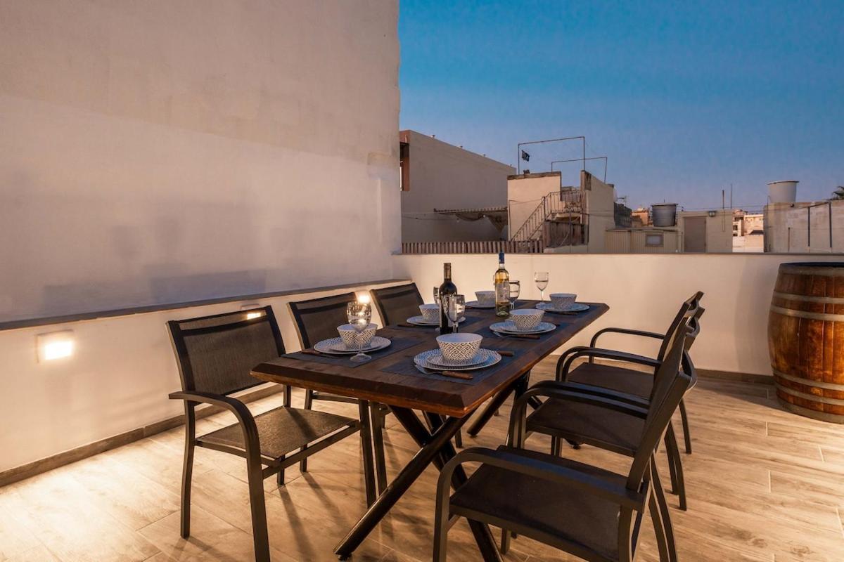 Townhouse With Jacuzzi And Bbq, Near Balluta Bay Holiday home Sliema