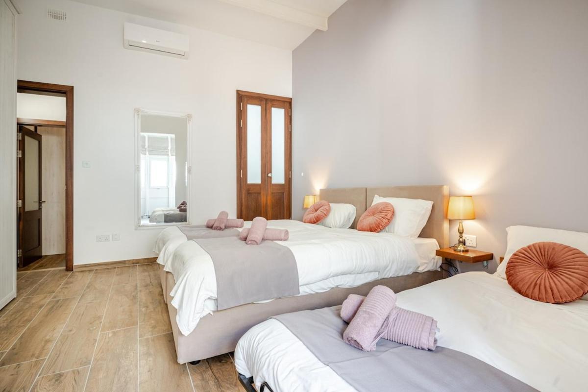 Townhouse With Jacuzzi And Bbq, Near Balluta Bay