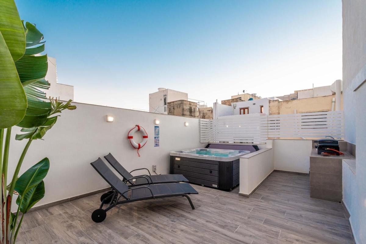 Townhouse With Jacuzzi And Bbq, Near Balluta Bay Holiday home