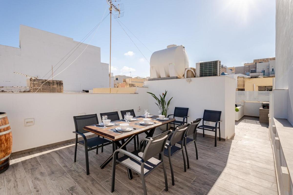 Townhouse With Jacuzzi And Bbq, Near Balluta Bay *