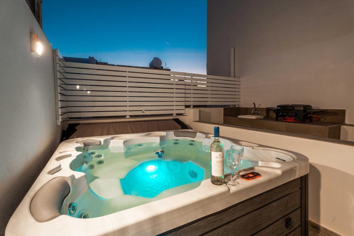 Townhouse With Jacuzzi And Bbq, Near Balluta Bay Holiday home
