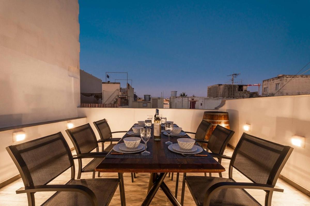 Townhouse With Jacuzzi And Bbq, Near Balluta Bay